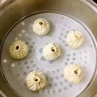 Make Onion bun step 9
