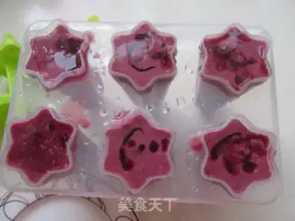 Make Cranberry popsicle step 7