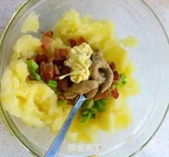 Make Simple bacon mashed potatoes step 2