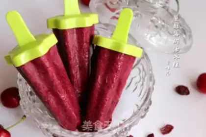 Make Cranberry popsicle step 10