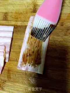 Make Baking bacon autumn rolls step 5