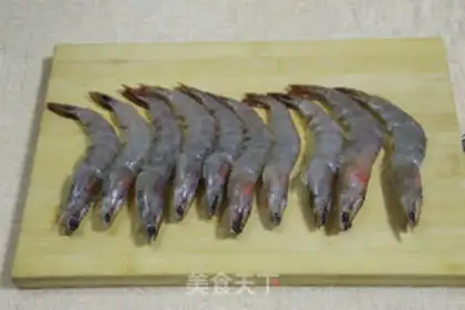 Make Spicy shrimp step 1