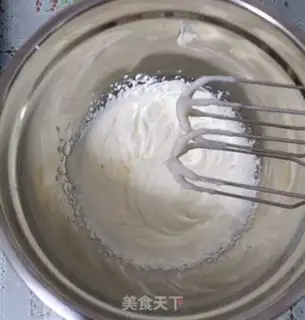 Make Four cream cake rolls step 17