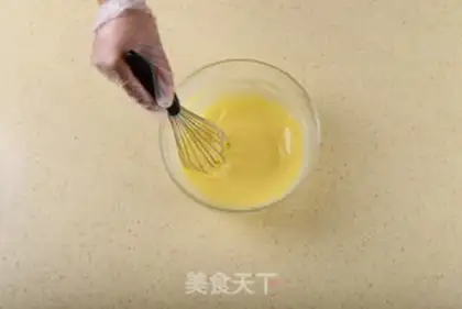 Make Rainbow cake step 4