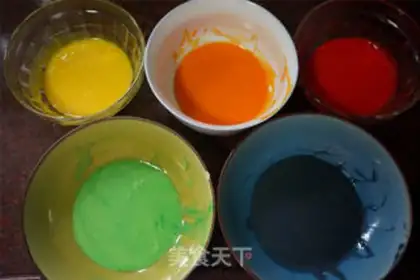 Make A five-colour rainbow cake step 3