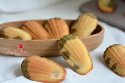 Make Double-coloured Madeleine step 12