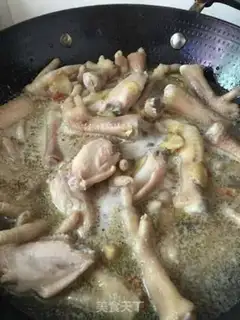 Make Caramel chicken wings step 1