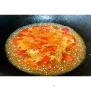 Make Tomato fried eggs step 7