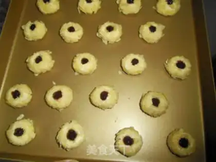Make Almond jam cookies step 9