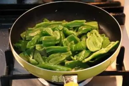 Make Garlic peppers for lazy people step 3