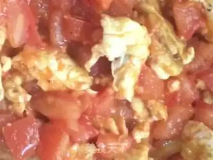 Make Tomato fried eggs and rice step 2