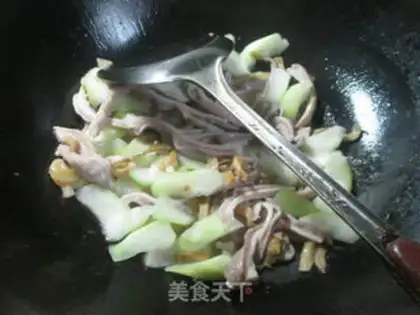 Make Squeeze the cabbage and make the melon step 6
