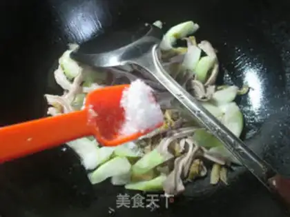 Make Squeeze the cabbage and make the melon step 8