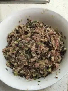 Make Celery, black-mulced mushrooms step 3