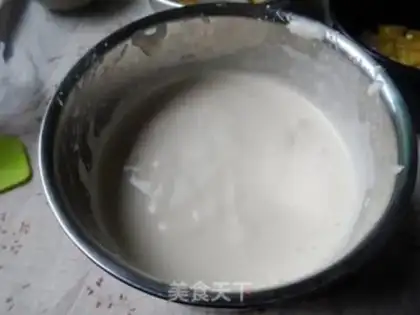 Make Pineapple flipping sponge cake step 2