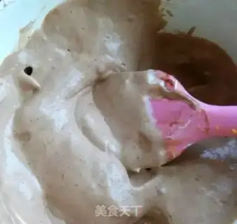 Make Dinosaurs birthday cake step 1