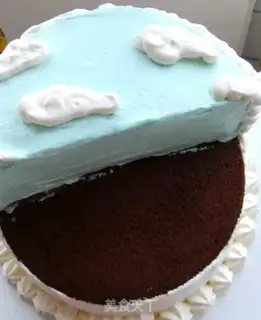 Make Dinosaurs birthday cake step 7