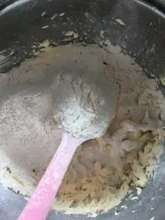 Make Flower cookies step 4