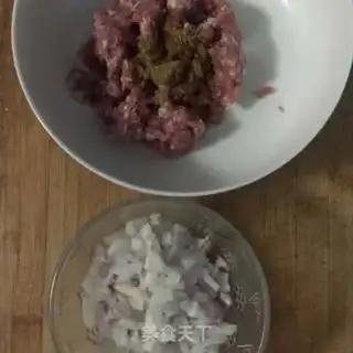 Make Onion pie step 2