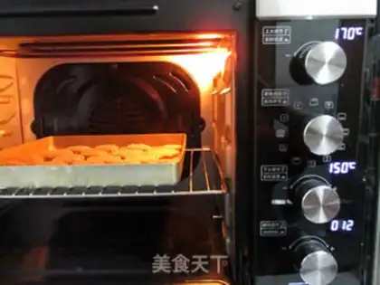 Make Peanut butter, pine pine crackers step 12