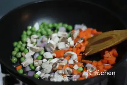 Make Five-colour bread cups step 1