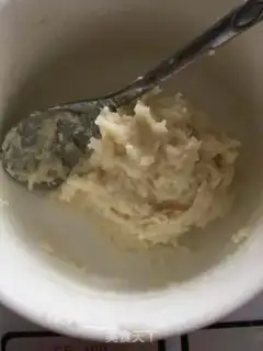 Make The soup grows soft onion bread step 0