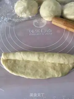 Make The soup grows soft onion bread step 9