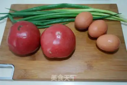 Make Tomato fried eggs step 0