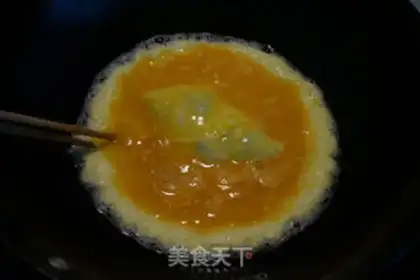 Make Tomato fried eggs step 3