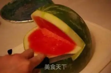 Make Ice melon boat step 0