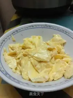 Make Tomato fried eggs step 5