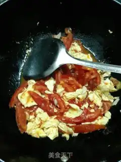 Make Tomato fried eggs step 7