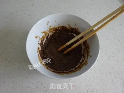 Make Sesame sauce, red sugar toast step 5