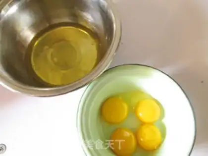 Make Flower bean rolls step 1