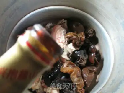 Make ♪ Black-muck, white-eared pig hoof ♪ step 4