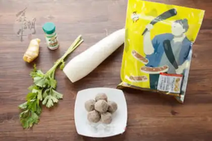 Make Beefball radish soup step 0