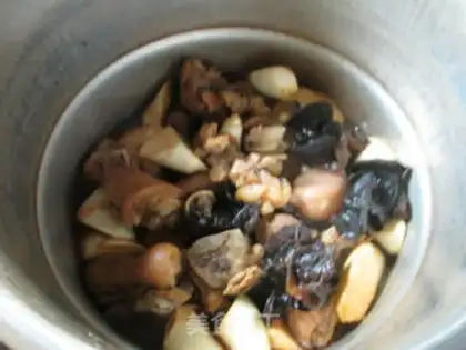 Make ♪ Black-muck, white-eared pig hoof ♪ step 12