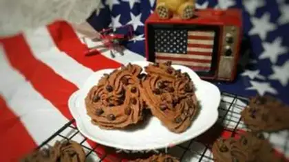 Make Chocolate pretzels, sweet cookies step 18