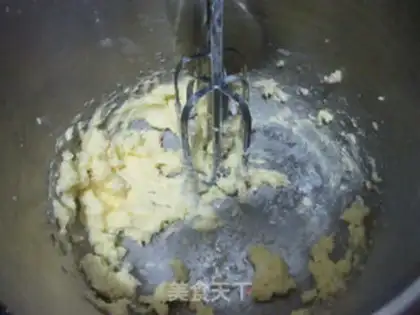 Make Peanut butter, pine pine crackers step 2