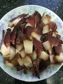 Make Smoky fried artemisinin step 0