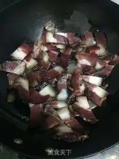Make Smoky fried artemisinin step 3