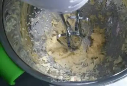 Make Egg-milk coconut bread ring step 13