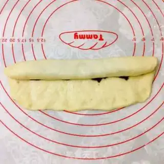 Make Lovely caterpillar sandbag step 5