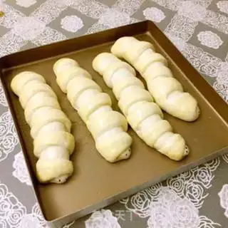 Make Lovely caterpillar sandbag step 8