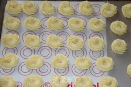Make Royal cookies step 8