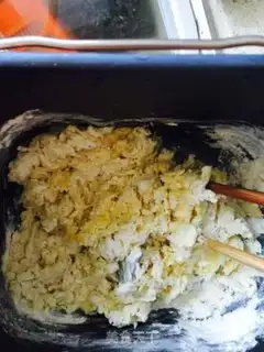 Make Hands in hand, bear bread step 1