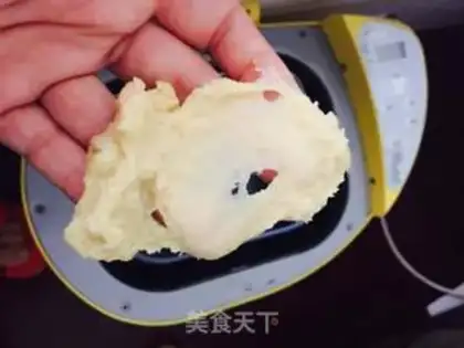Make Hands in hand, bear bread step 2