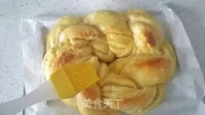 Make Egg-milk coconut bread ring step 30