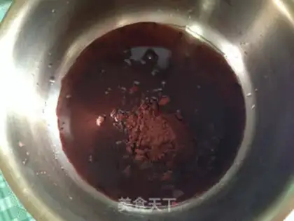 Make Pour some cocoa rolls step 0