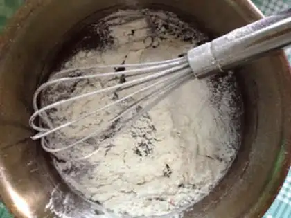 Make Pour some cocoa rolls step 3